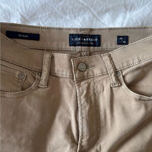 Lucky Brand Khaki Pants 121 Slim size 28/30